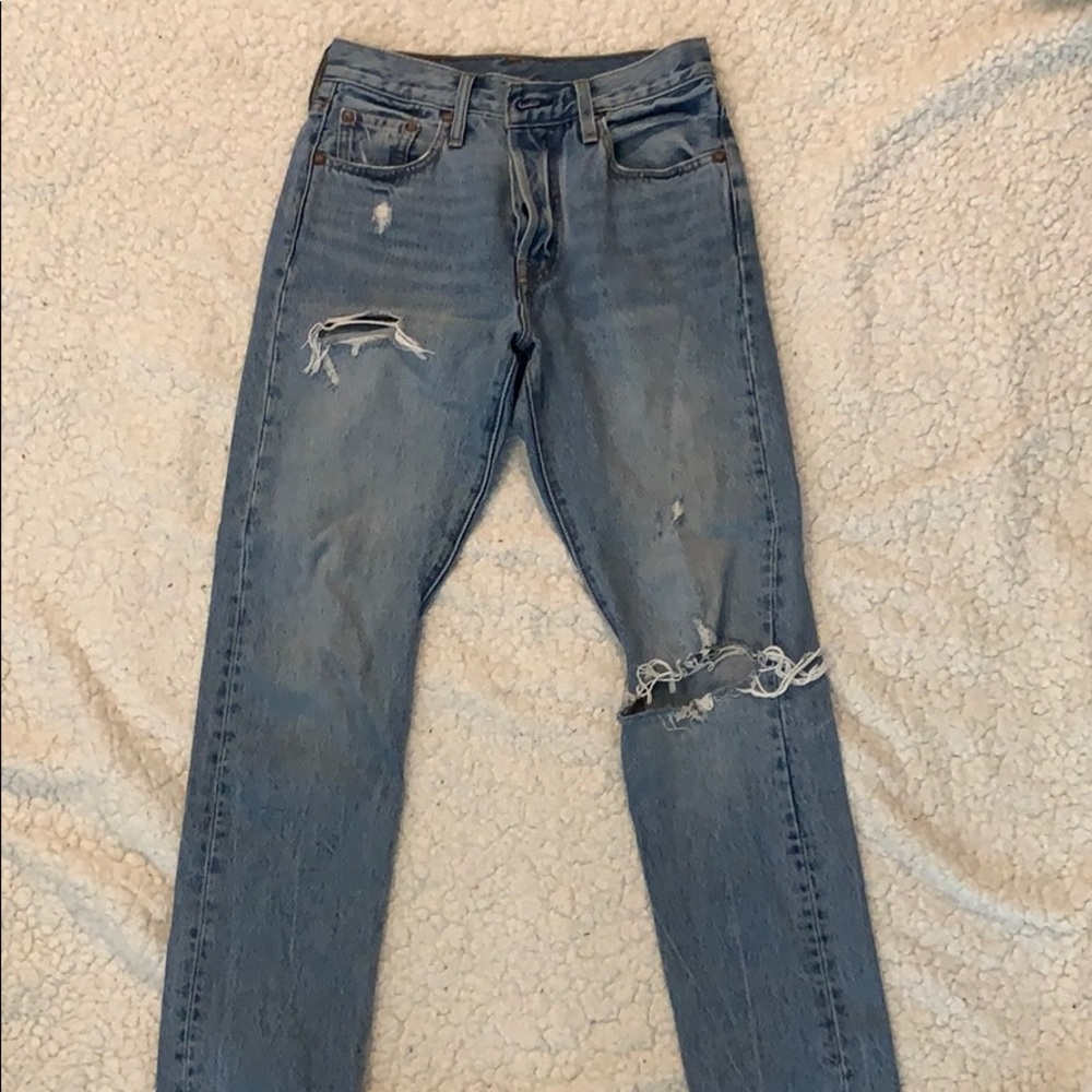 Levi distressed jeans
